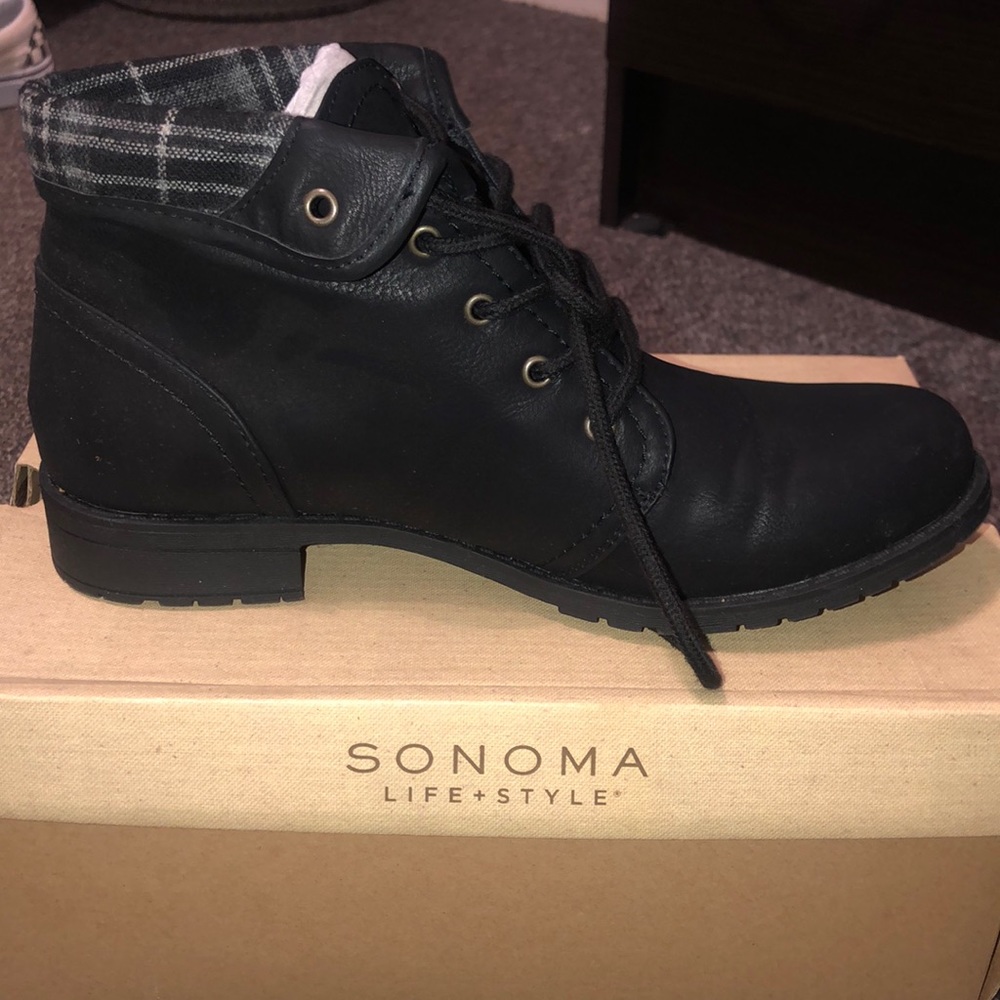 Black boots